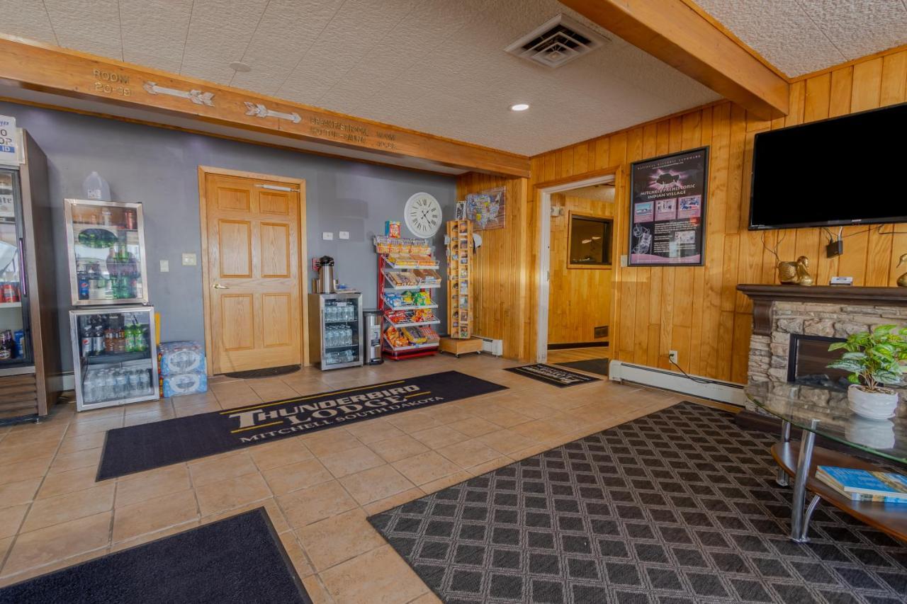 Thunderbird Lodge Митчелл Экстерьер фото